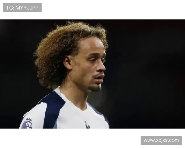 哈维·西蒙斯回归巴黎圣日耳曼后的赛季表现分析 哈维·西蒙斯回归巴黎圣日耳曼后的赛季表现分析