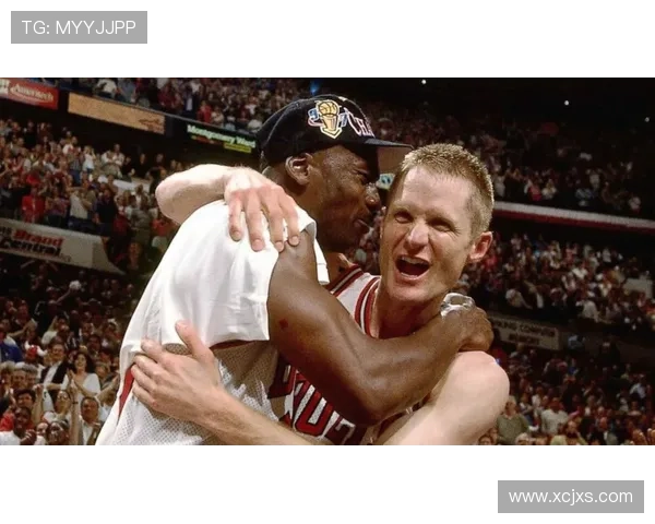 乔丹训练室里安静得吓人，跟外面party场怎么两个人似的